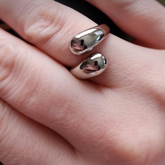 Neiman Marcus 14K Gold Plated Chunky Open Twist Stackable Ring - Picture 8 of 8